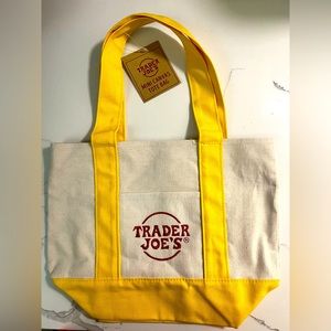 ✨NWT YELLOW Trader Joe’s mini canvas tote✨